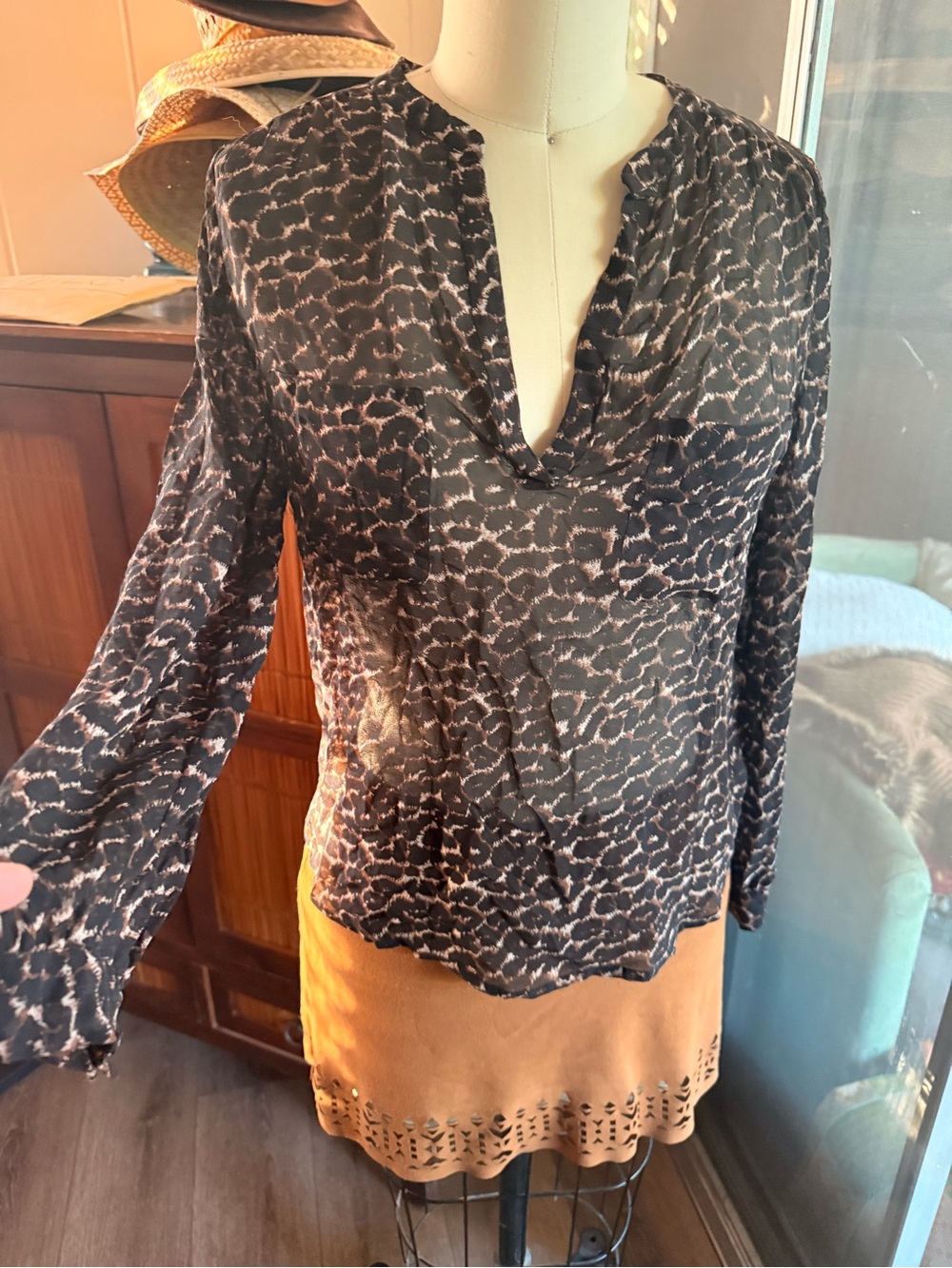Joie Black & beige animal print V-Neck Blouse